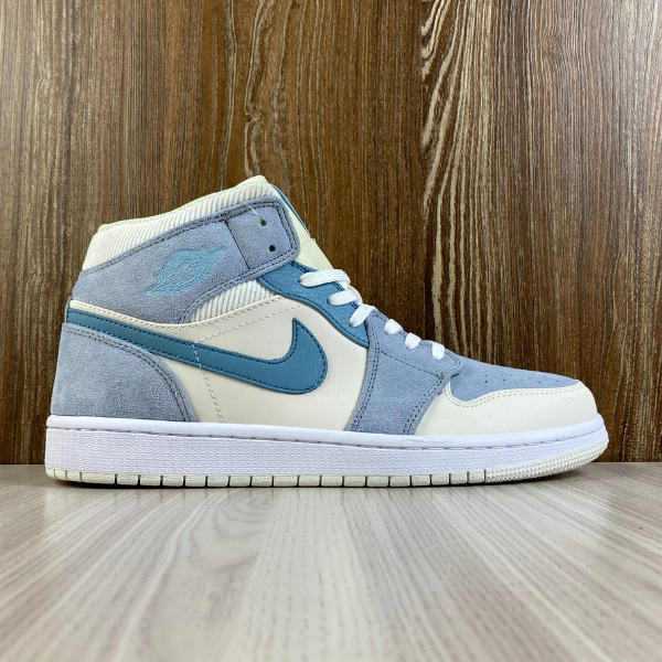 JORDAN 1 MID SE LIGHT BLUE 42